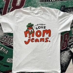 Gildan Men White T-Shirt, White & Red Graphic Tee